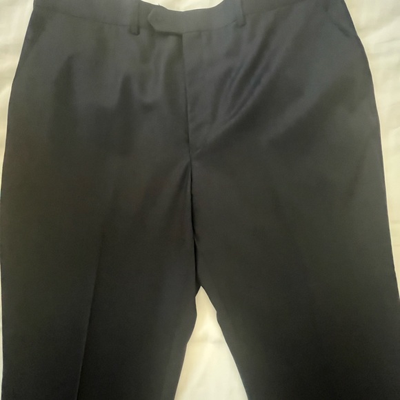 Jos. A. Bank Suit - Traveler’s Collection - Tailored fit- Natural Stretch - Picture 12 of 14